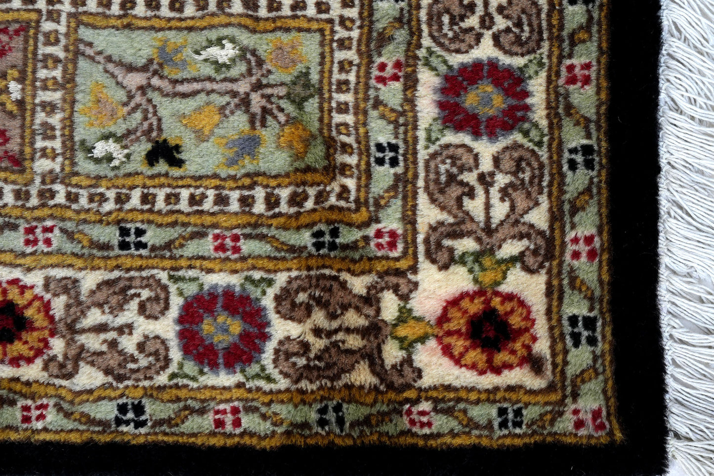 Bakhtiari Woolen Rug