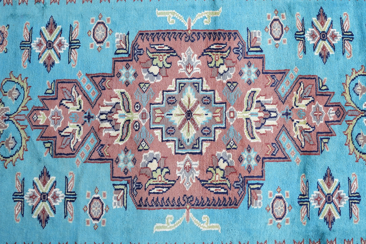 Naqsha Persian Woolen Rug